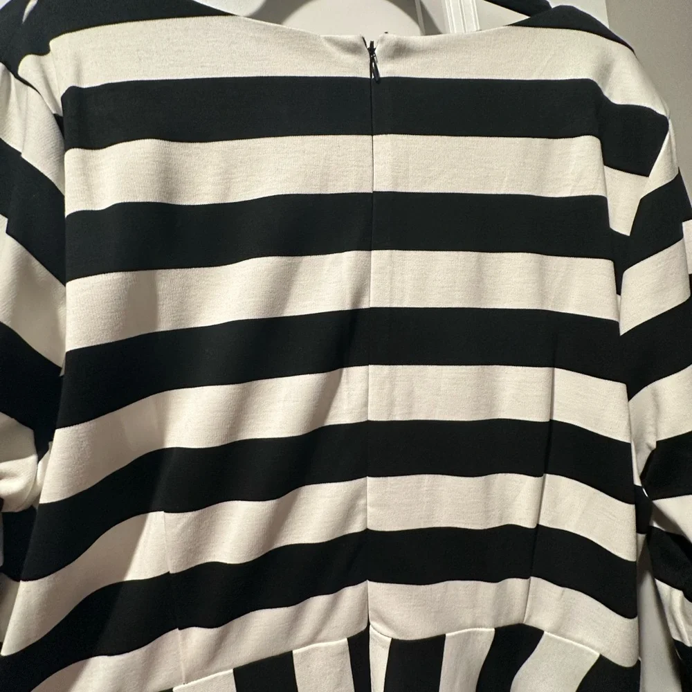 Eloquii Bold Striped Long Sleeve Dress - Picture 5 of 5